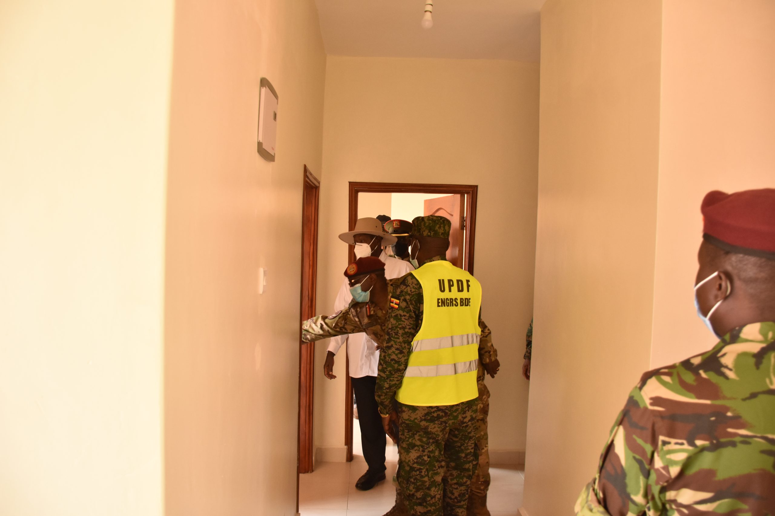 HE-the-President-Gen-Yoweri-K-Museveni-inspecting-one-of-the-commissioned-houses-at-Lunyo-barracks-on-23-July-2022-scaled (2)